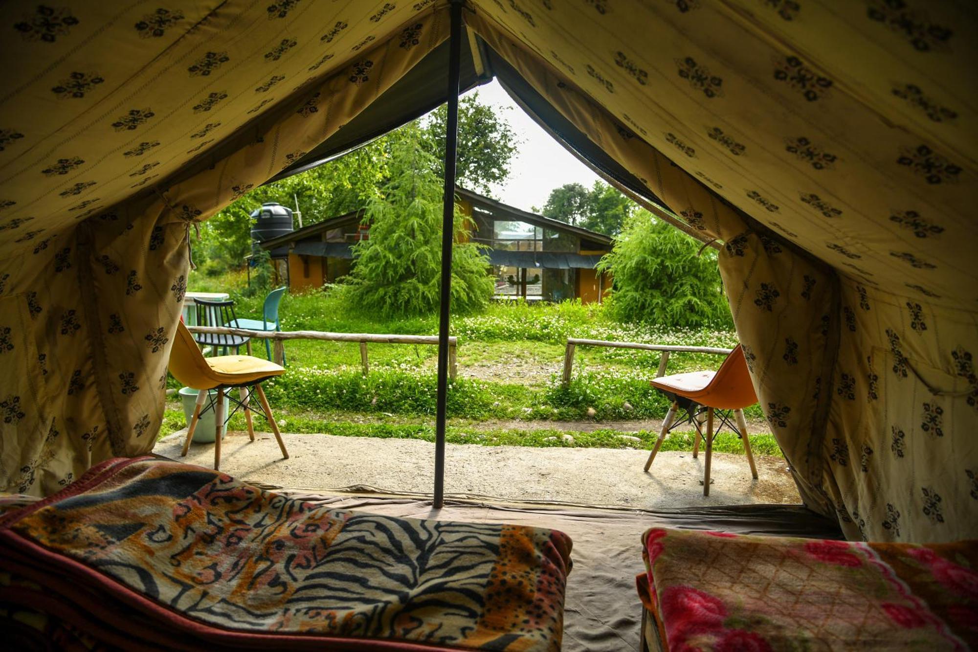 Monkey Mud House And Camps, Bir Hostel Exterior photo
